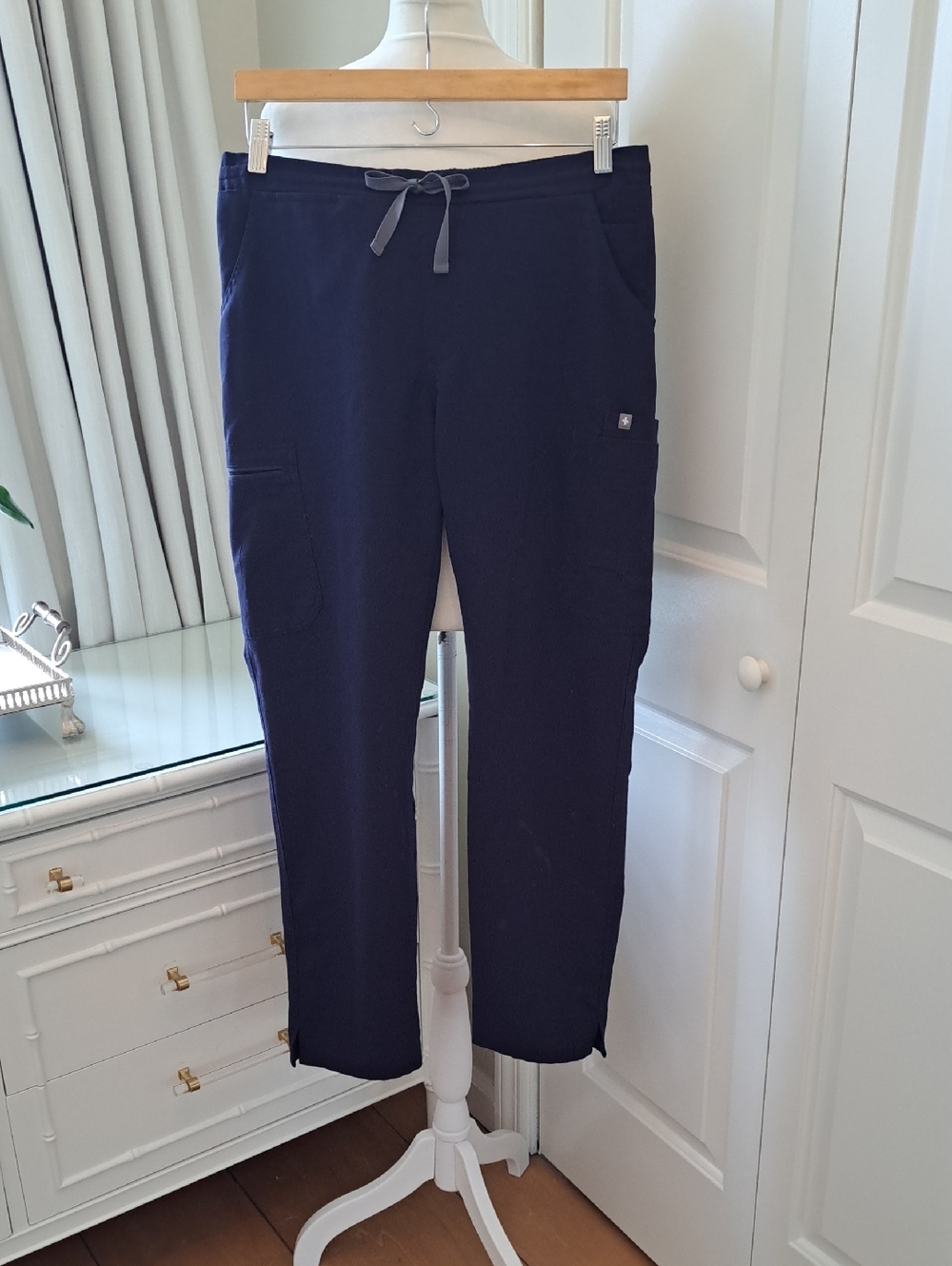 FIGS Womens Profeasional Technical Medical/Nursing/Hospital Navy Scrub Pants M